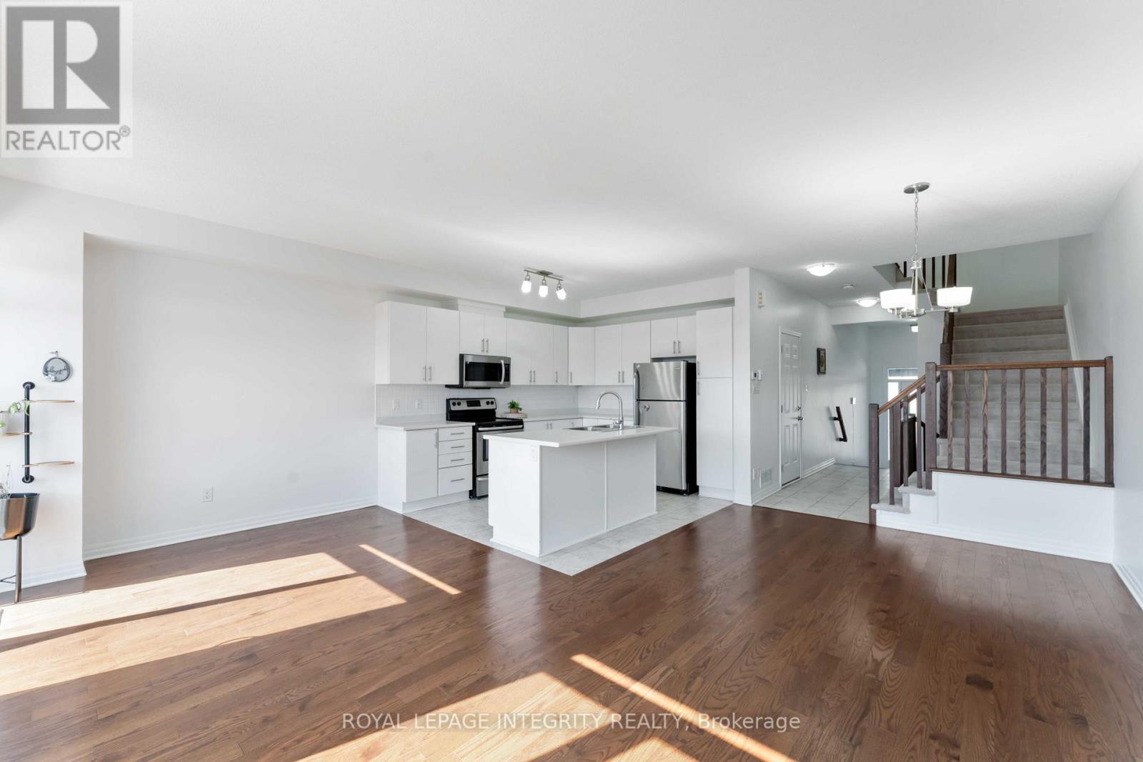 521 Rioja Street, Ottawa, Ontario  K2S 0H8 - Photo 5 - X13783426