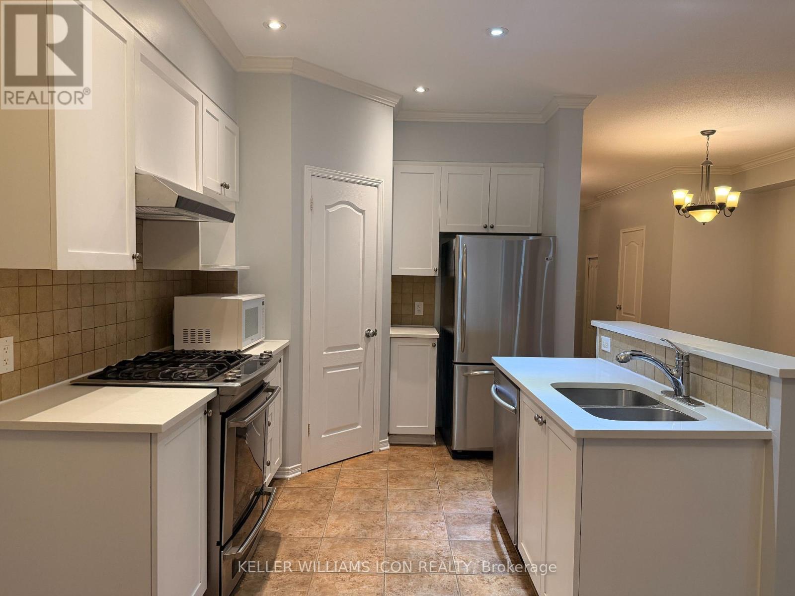 262 Badgeley Avenue, Ottawa, Ontario  K2T 0A7 - Photo 5 - X13783428