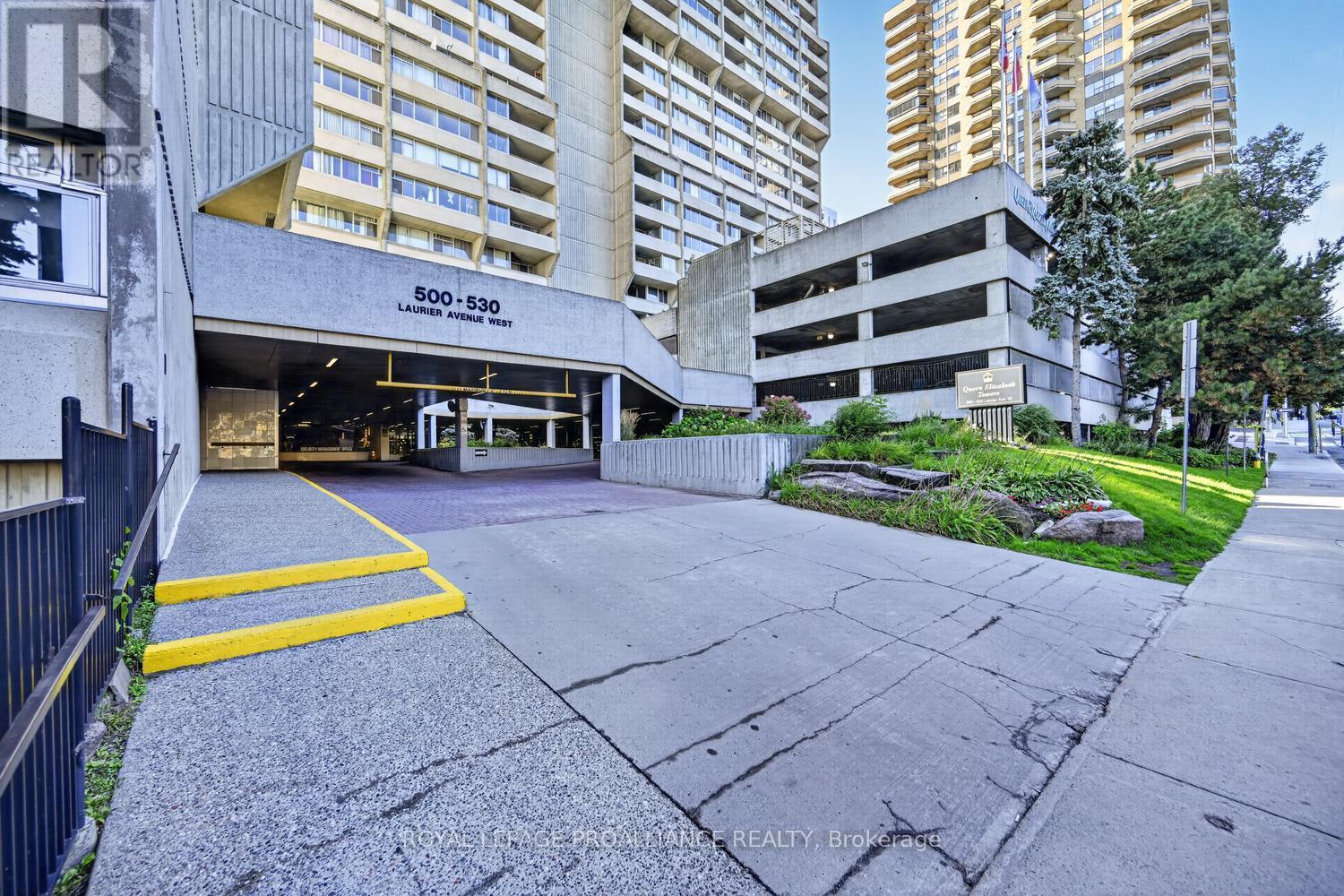 907 - 500 Laurier Avenue W, Ottawa, Ontario  K1R 5E1 - Photo 1 - X13783388