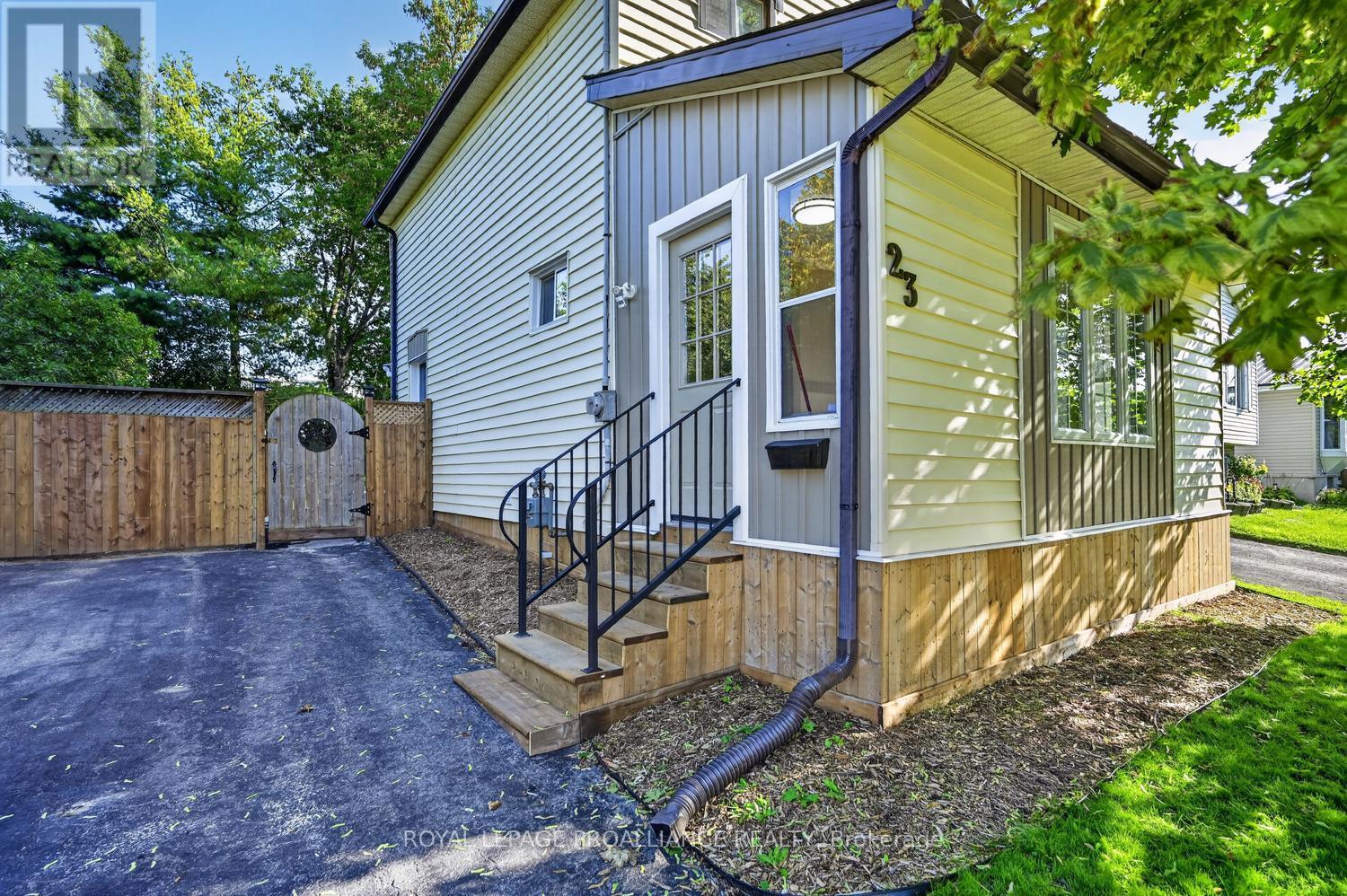 23 Sophia Street, Brockville, Ontario  K6V 1V5 - Photo 2 - X13783418