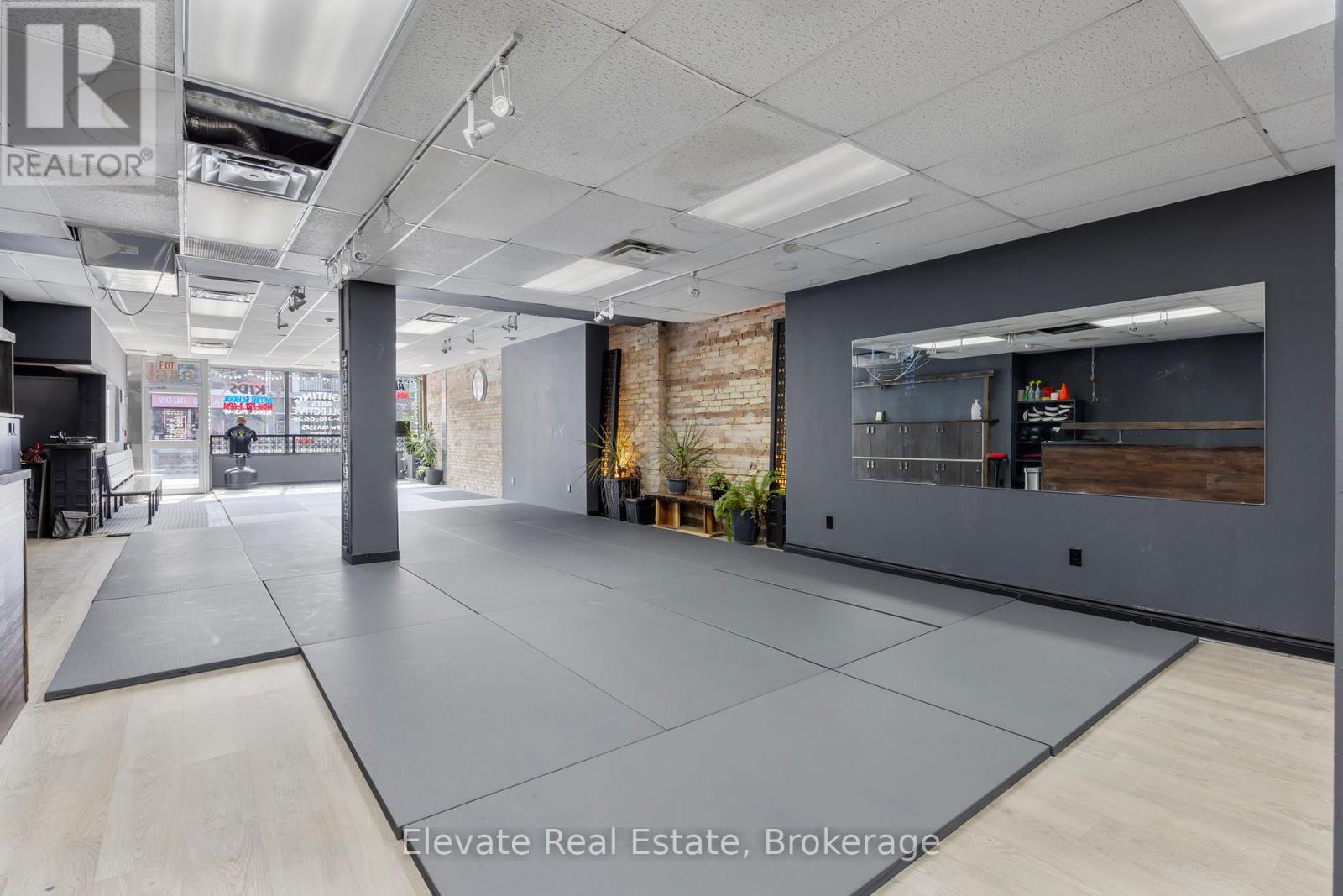 846 College Street, Toronto, Ontario  M6H 1A2 - Photo 4 - C13783436