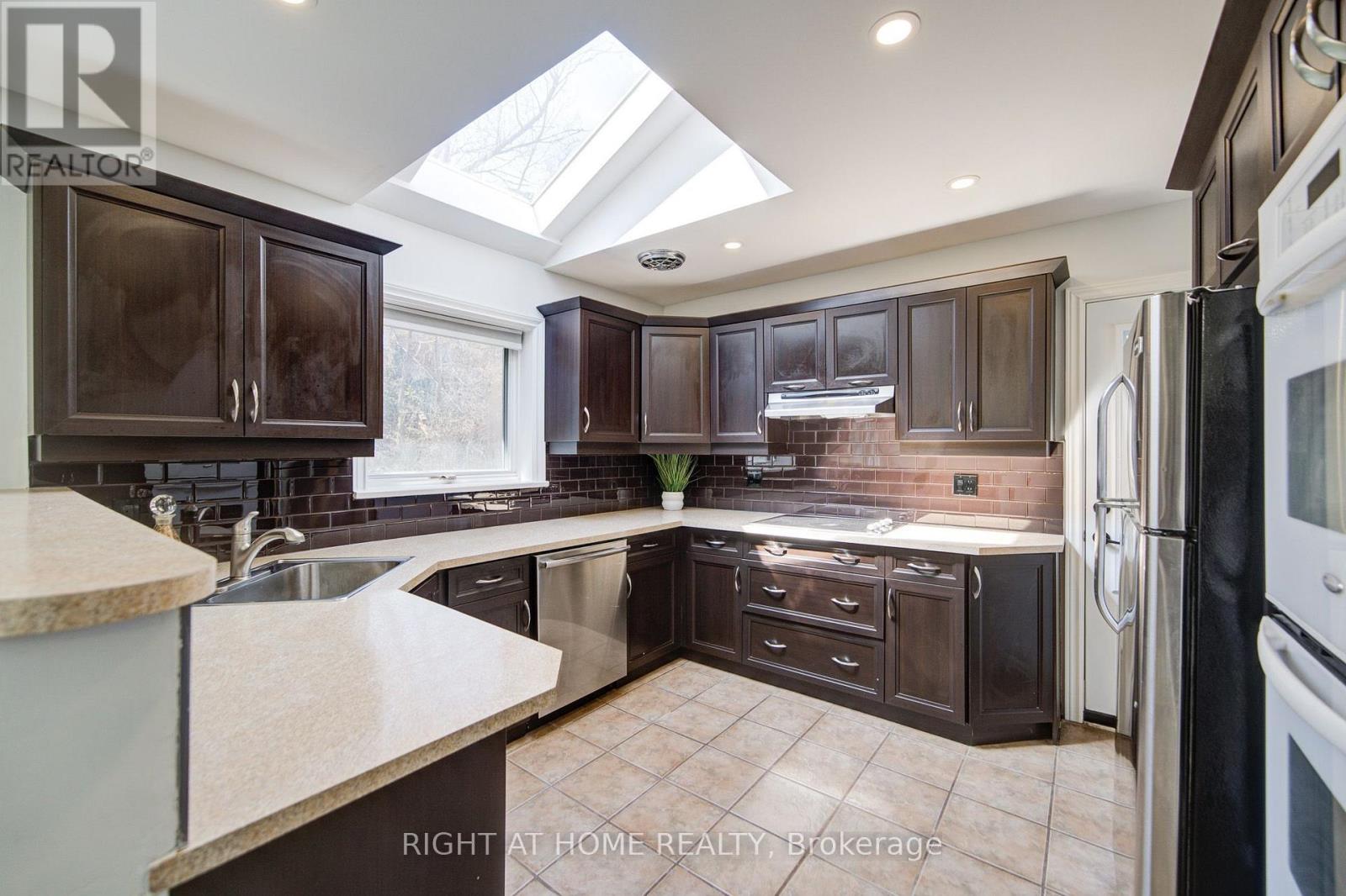 326 Jaybell Grove, Toronto, Ontario  M1C 2X5 - Photo 16 - E13783408