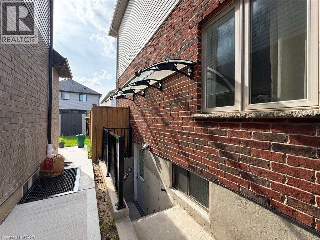 18 Spachman Street Unit# Lower, Kitchener, Ontario  N2R 0N5 - Photo 3 - 40862826