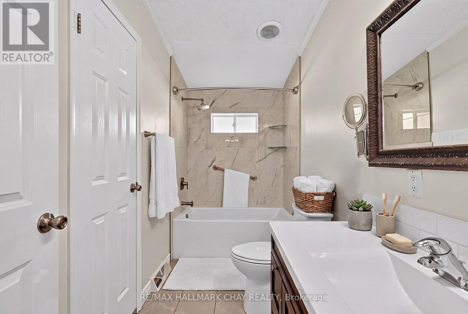 4041 Ash Crescent, Severn, Ontario  L3V 0V1 - Photo 12 - S13783180