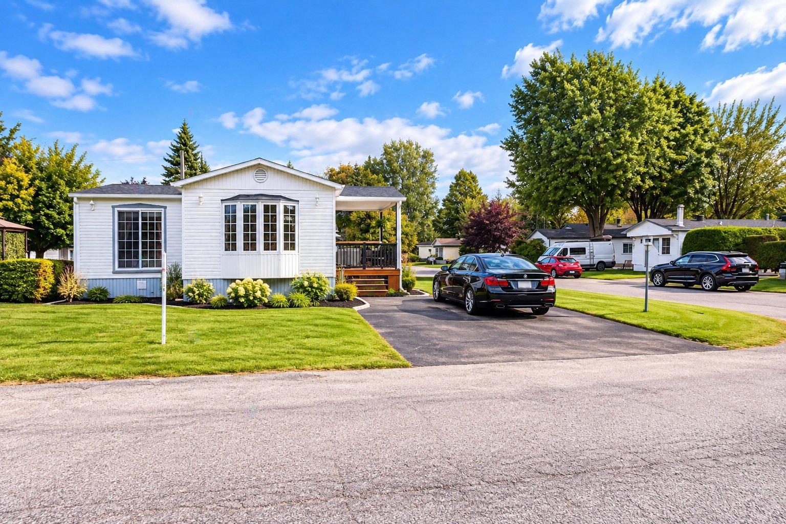 76 99e Avenue E. Blainville Quebec Canada J7C0G5 3