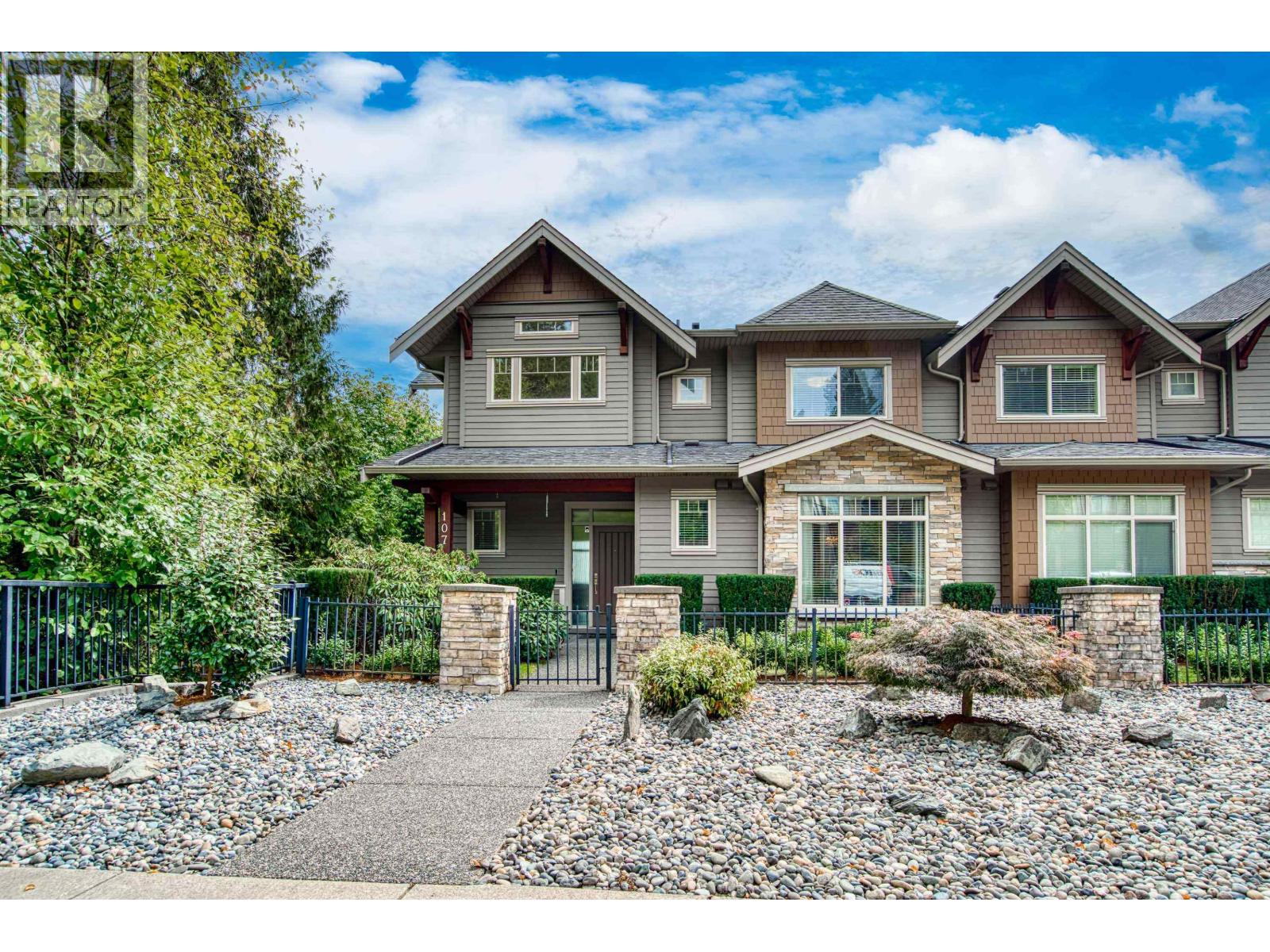 107 3458 Burke Village Promenade, Coquitlam, British Columbia  V3E 0J1 - Photo 2 - R3165390