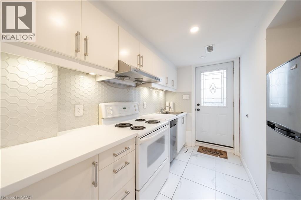 2031 Westree Drive, Oakville, Ontario  L6M 3W3 - Photo 13 - 40861811