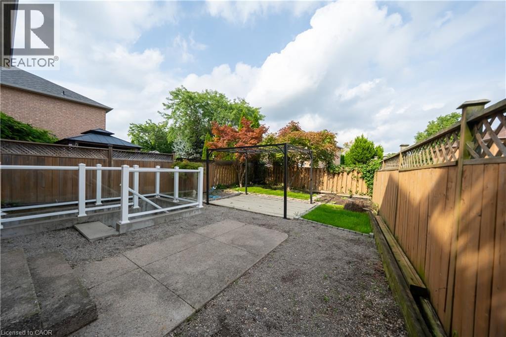 2031 Westree Drive, Oakville, Ontario  L6M 3W3 - Photo 8 - 40861811