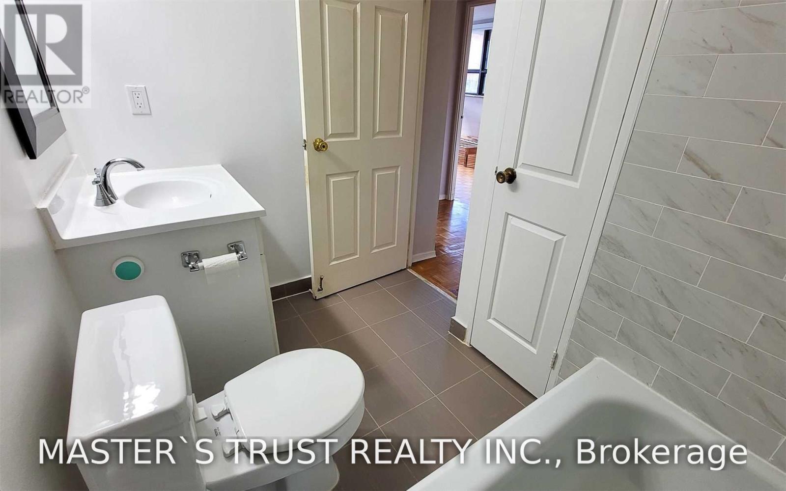 318 - 89 Mccaul Street, Toronto, Ontario  M5T 2X3 - Photo 12 - C13783448
