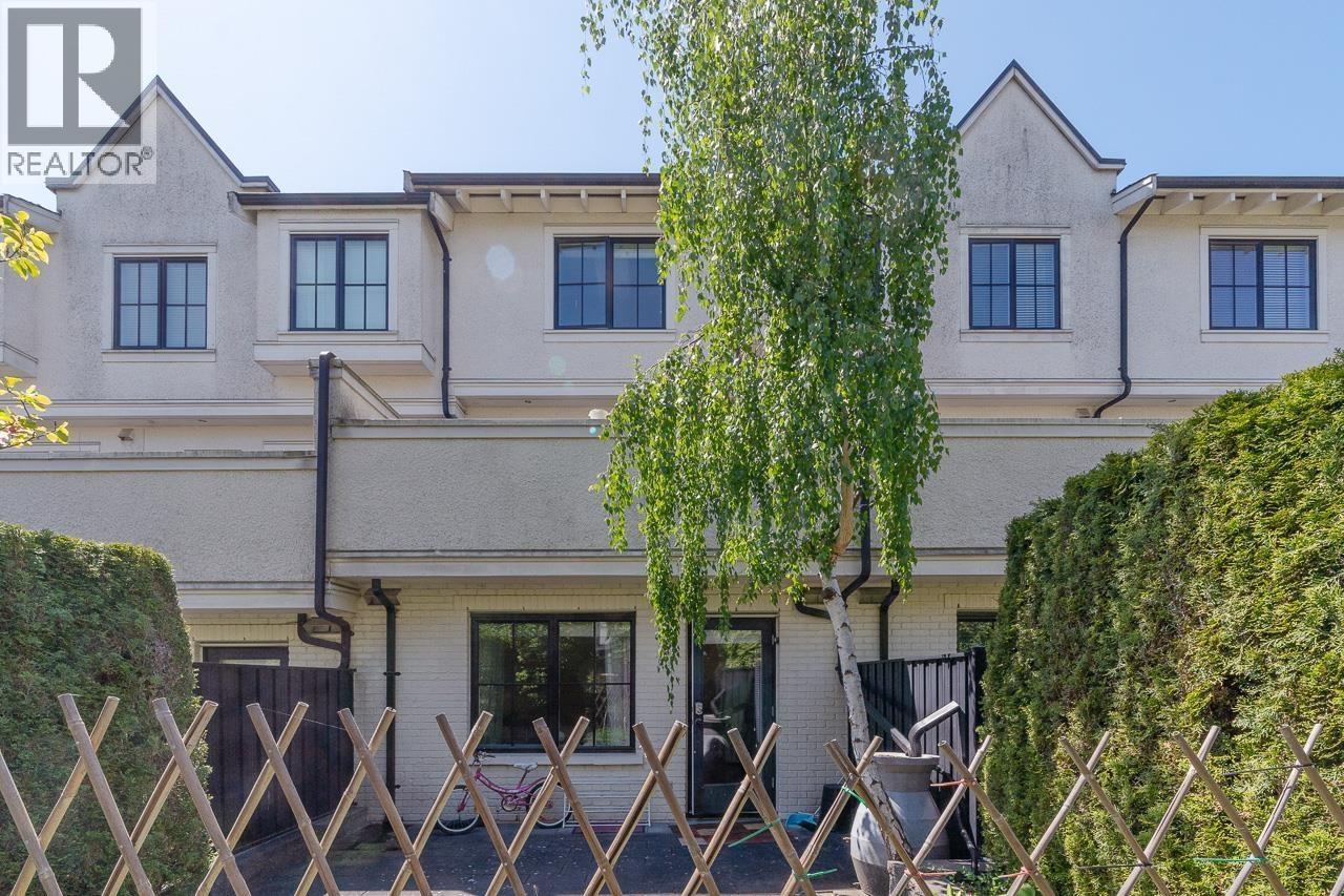Studio 6288 Eagles Drive, Vancouver, British Columbia  V6T 0A3 - Photo 3 - R3165464