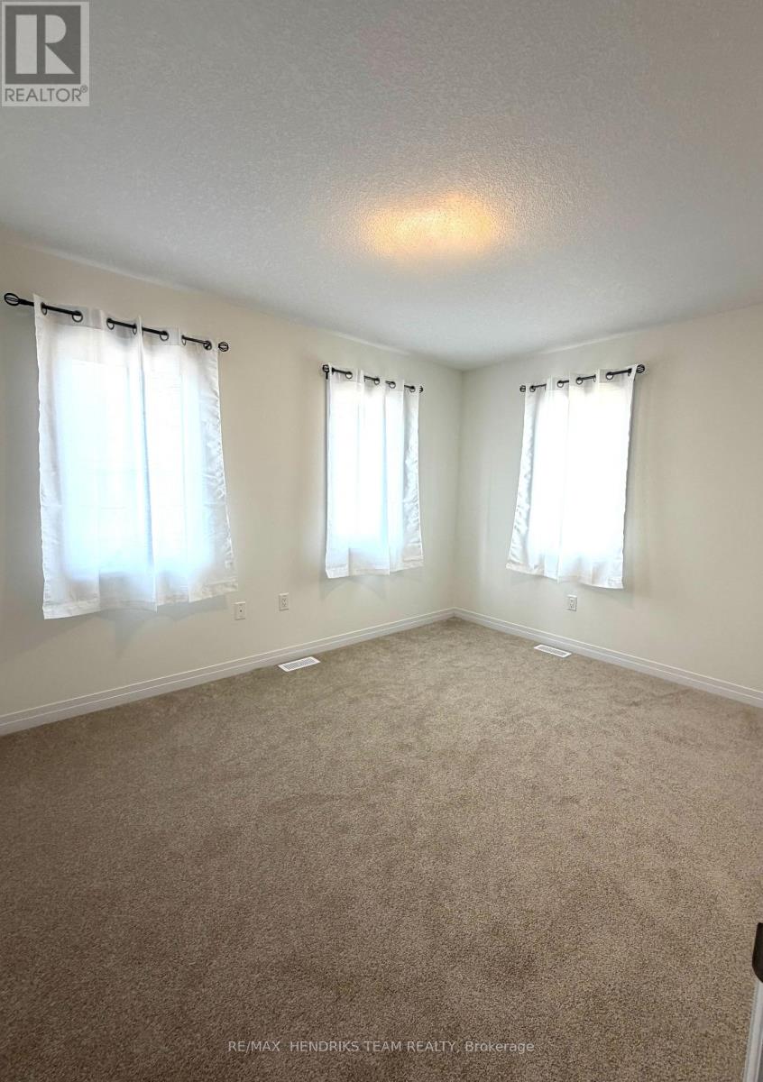 5 Derose Avenue S, Thorold (Hurricane/merrittville), Ontario  L3B 5N5 - Photo 18 - X13783354