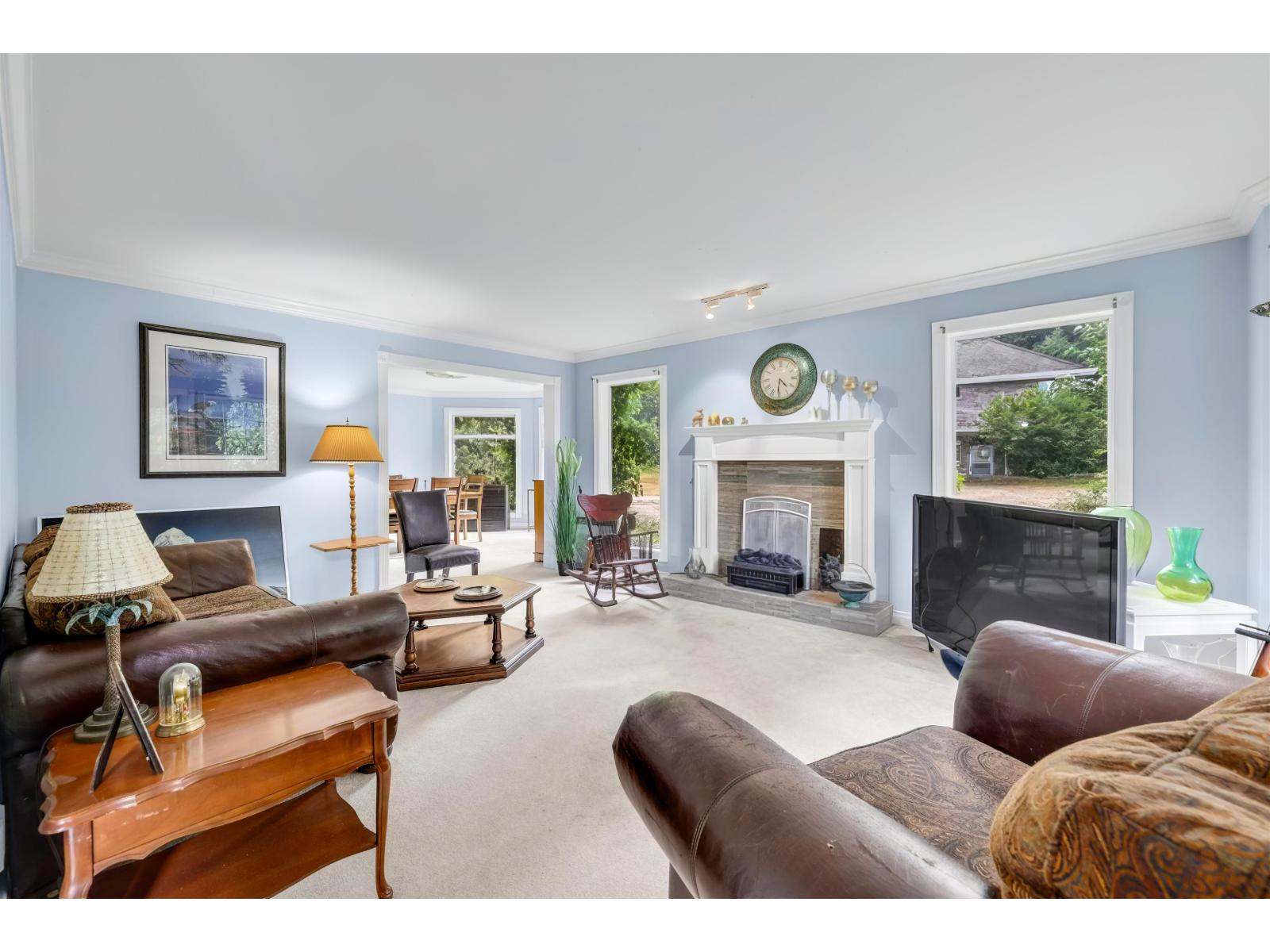 17588 28 Avenue, Surrey, British Columbia  V3Z 0E7 - Photo 4 - R3165025