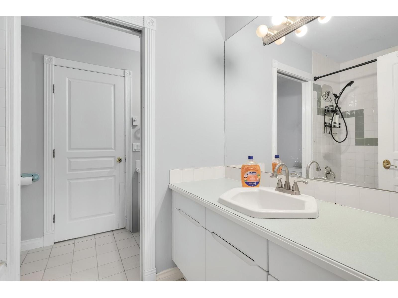 17588 28 Avenue, Surrey, British Columbia  V3Z 0E7 - Photo 23 - R3165025