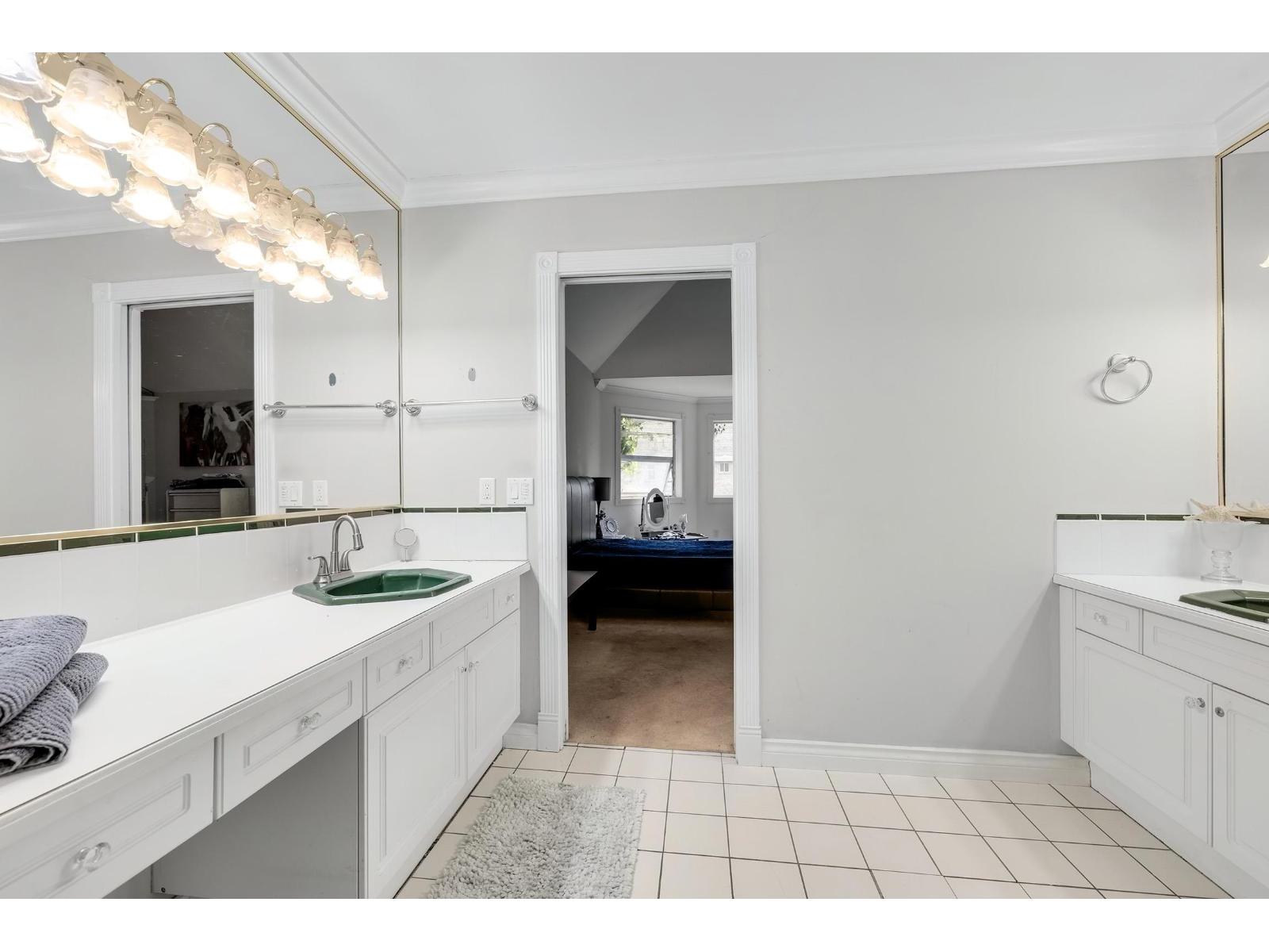 17588 28 Avenue, Surrey, British Columbia  V3Z 0E7 - Photo 19 - R3165025