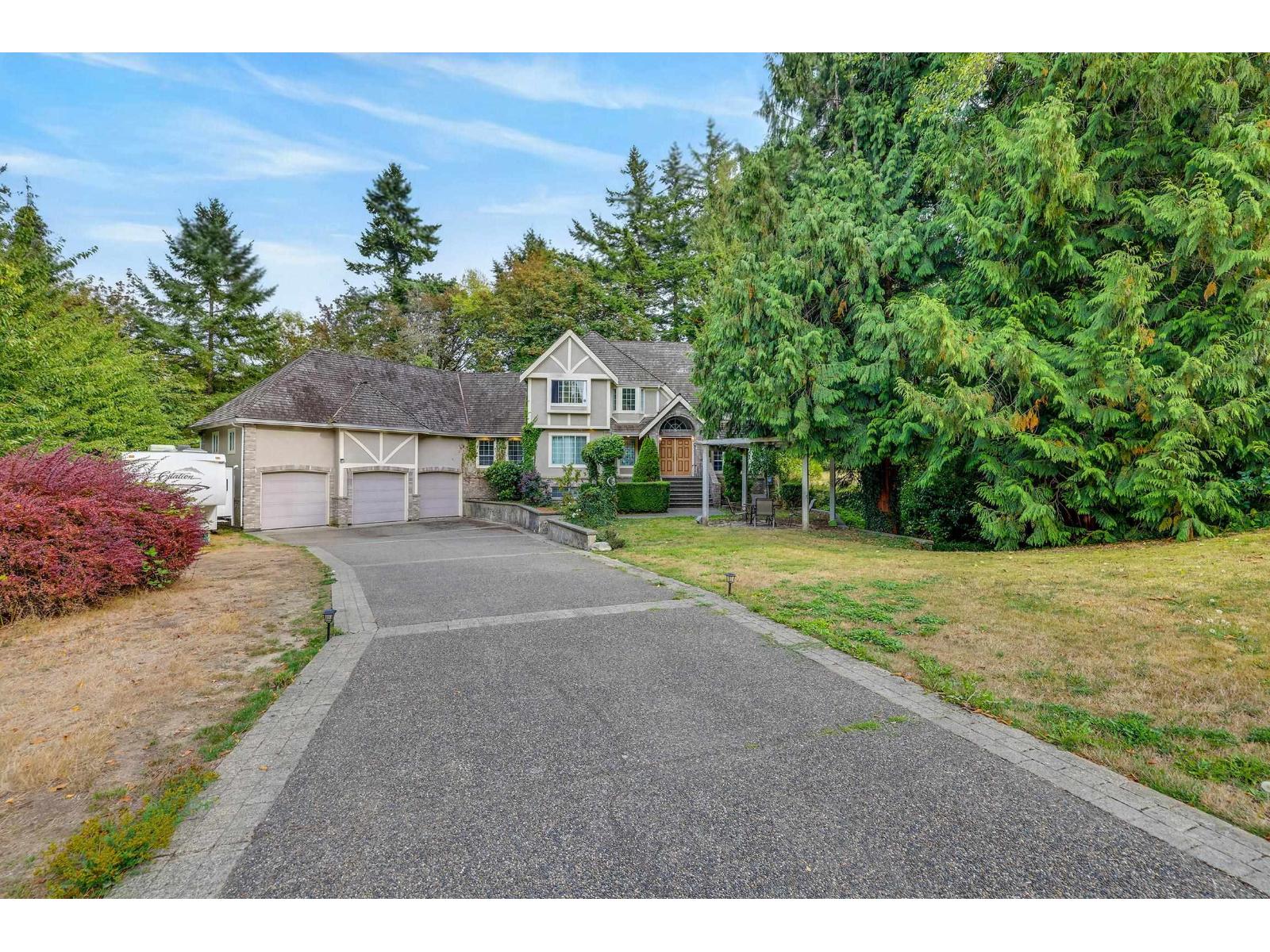 17588 28 Avenue, Surrey, British Columbia  V3Z 0E7 - Photo 2 - R3165025