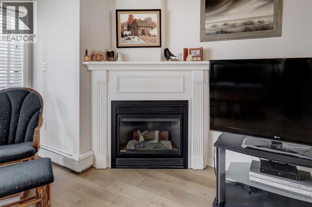 101, 6800 Hunterview Drive NW, Calgary, Alberta  T2K 6K5 - Photo 12 - A2305352