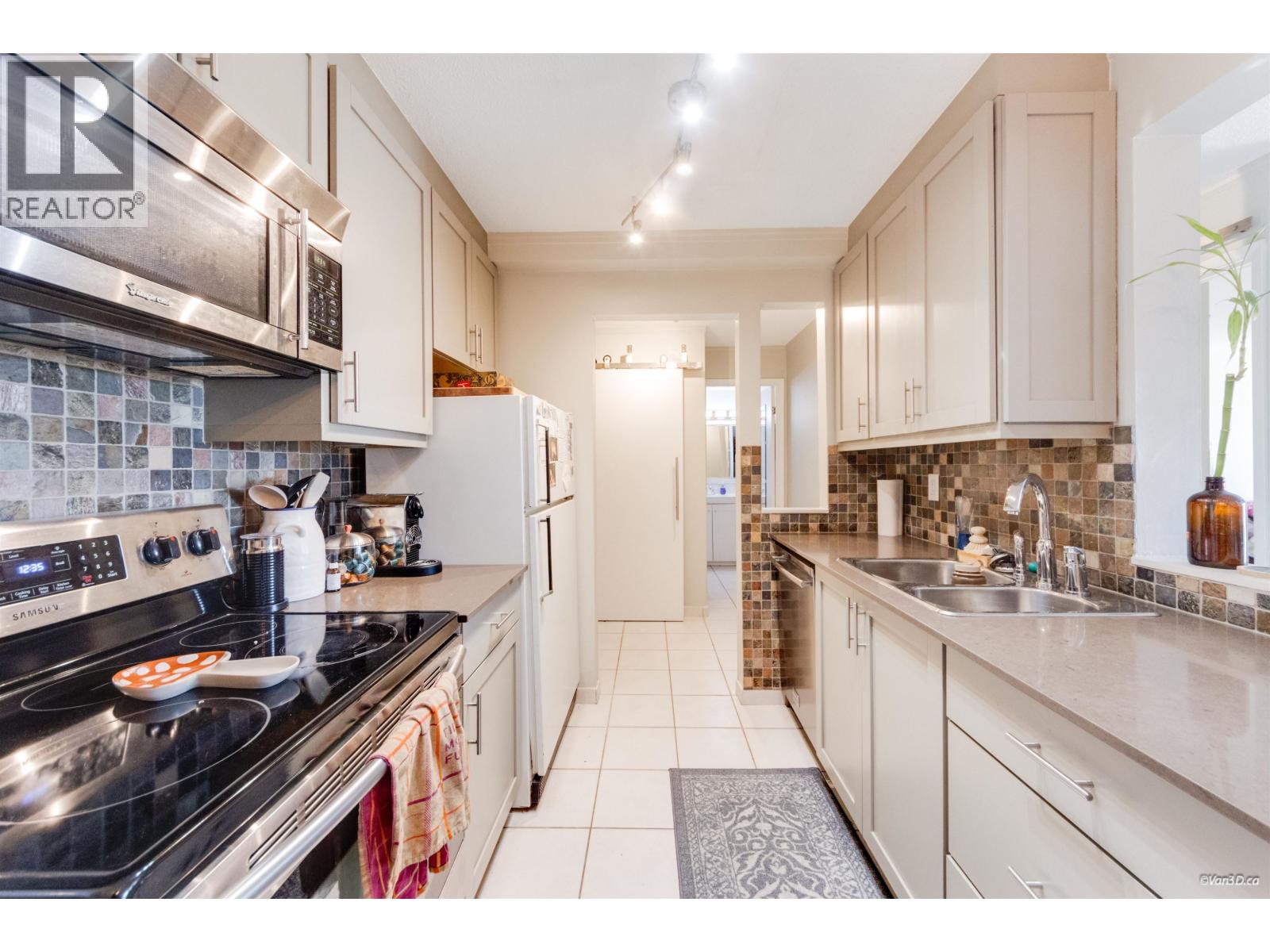 107 131 W 4th Street, North Vancouver, British Columbia  V7M 3C8 - Photo 11 - R3165428