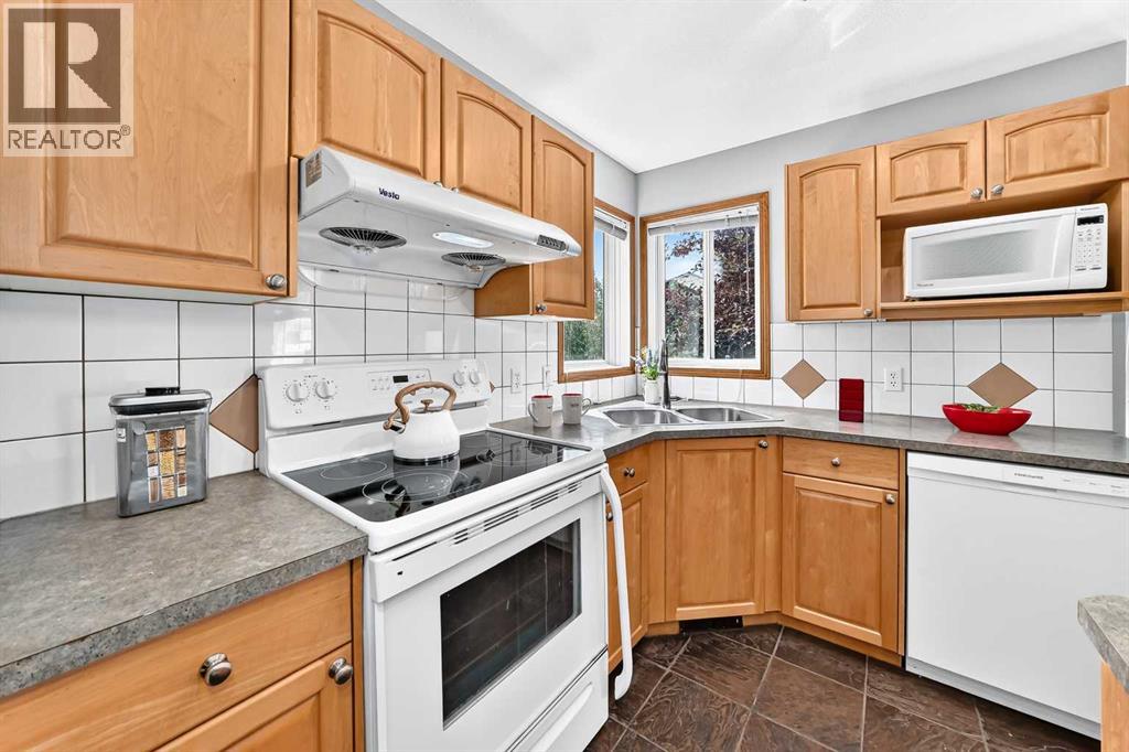 801 Panorama Hills Drive Nw, Calgary, Alberta  t3k 4x4 - Photo 9 - A2328742