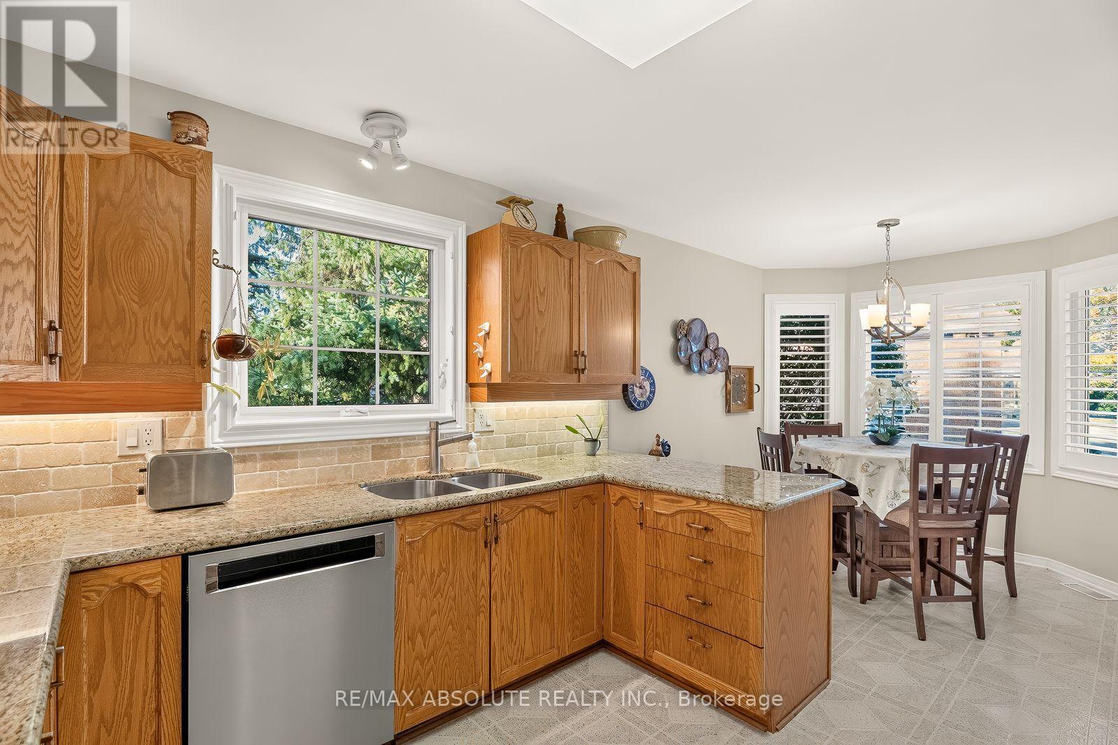 12 Oyster Bay Court, Ottawa, Ontario  K2S 1H3 - Photo 19 - X13783482