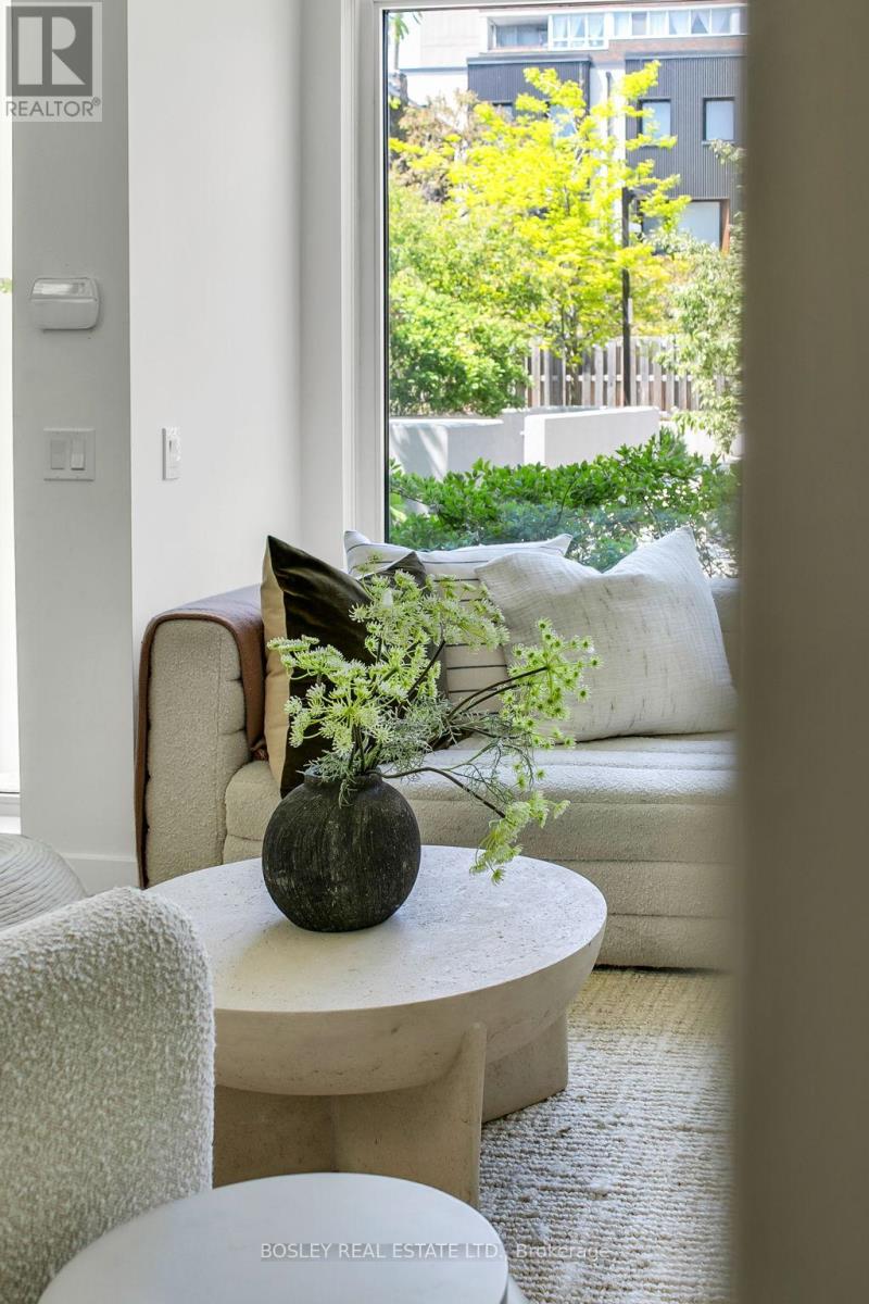 Th05 - 51 Paul Lane Gardens, Toronto, Ontario  M5T 2H6 - Photo 6 - C13783454