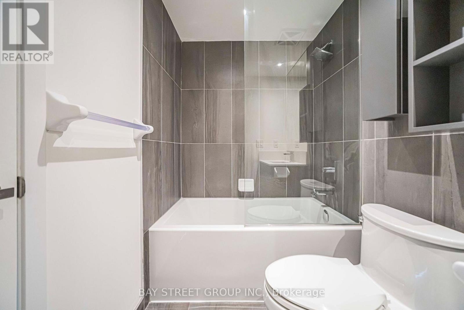 2412 - 195 Redpath Avenue, Toronto, Ontario  M4P 0E4 - Photo 24 - C13783456
