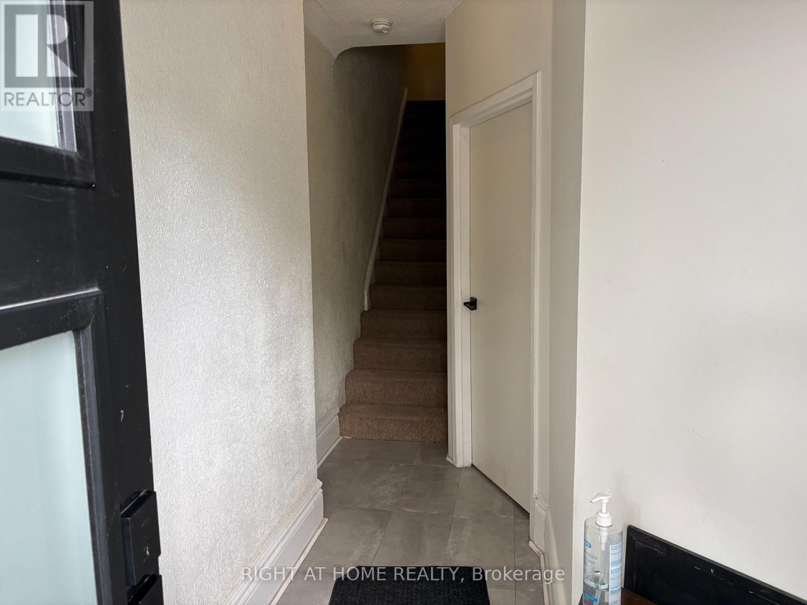2 - 1015 Bathurst Street, Toronto, Ontario  M5R 3G8 - Photo 3 - C13783476