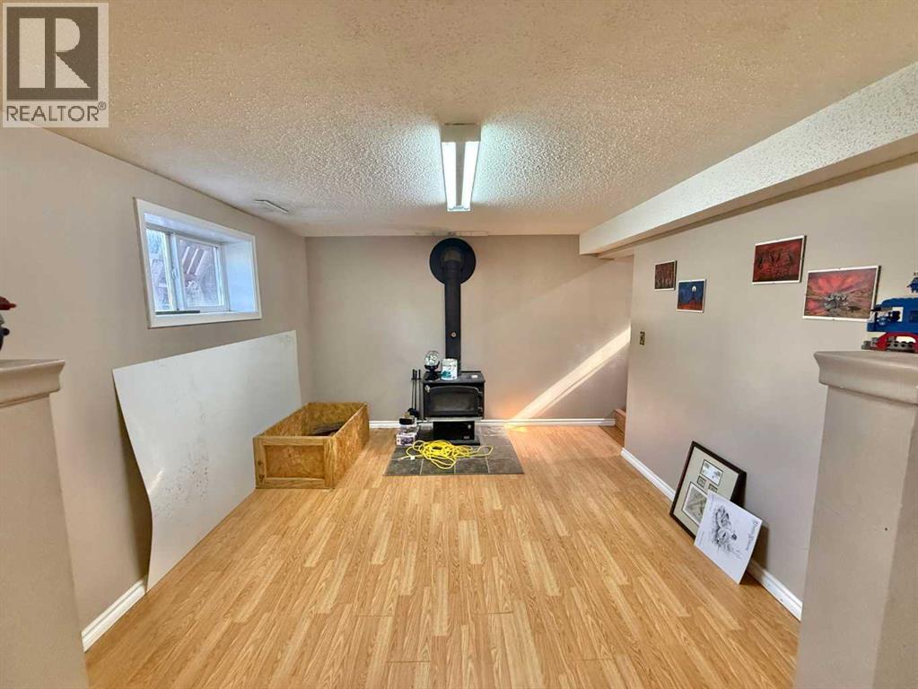 119 Erith Drive, Hinton, Alberta  T7V 1P1 - Photo 17 - A2345354