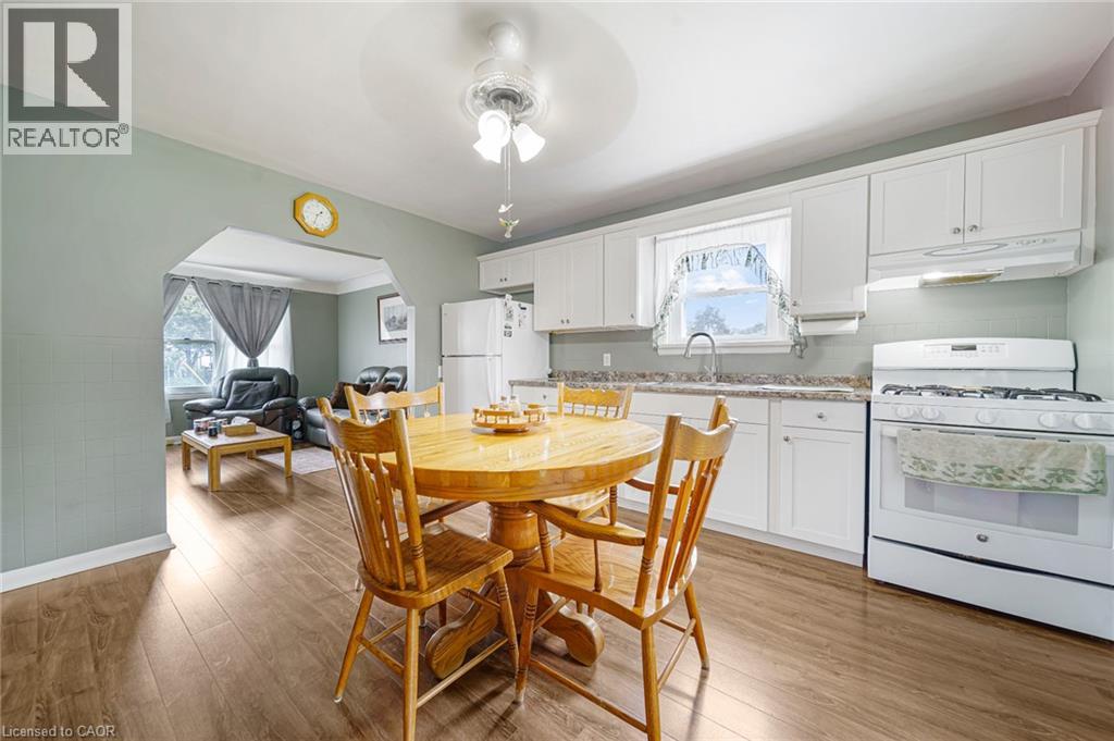 205 Crysler Street, Delhi, Ontario  N4B 1H9 - Photo 8 - 40860399