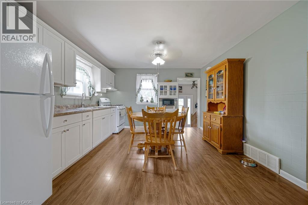 205 Crysler Street, Delhi, Ontario  N4B 1H9 - Photo 7 - 40860399
