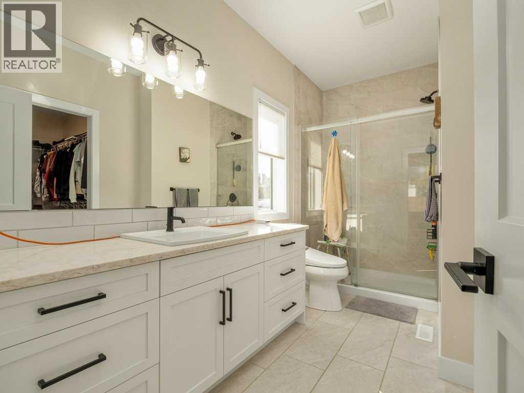 3022 225 Street, Bellevue, Alberta  T0K 0C0 - Photo 33 - A2344484
