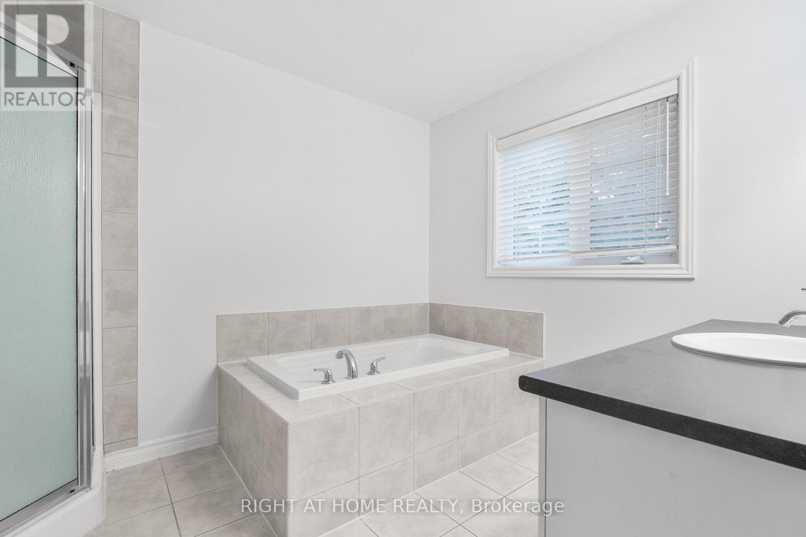 514 Cherokee Way, Ottawa, Ontario  K2S 0H5 - Photo 12 - X13783460