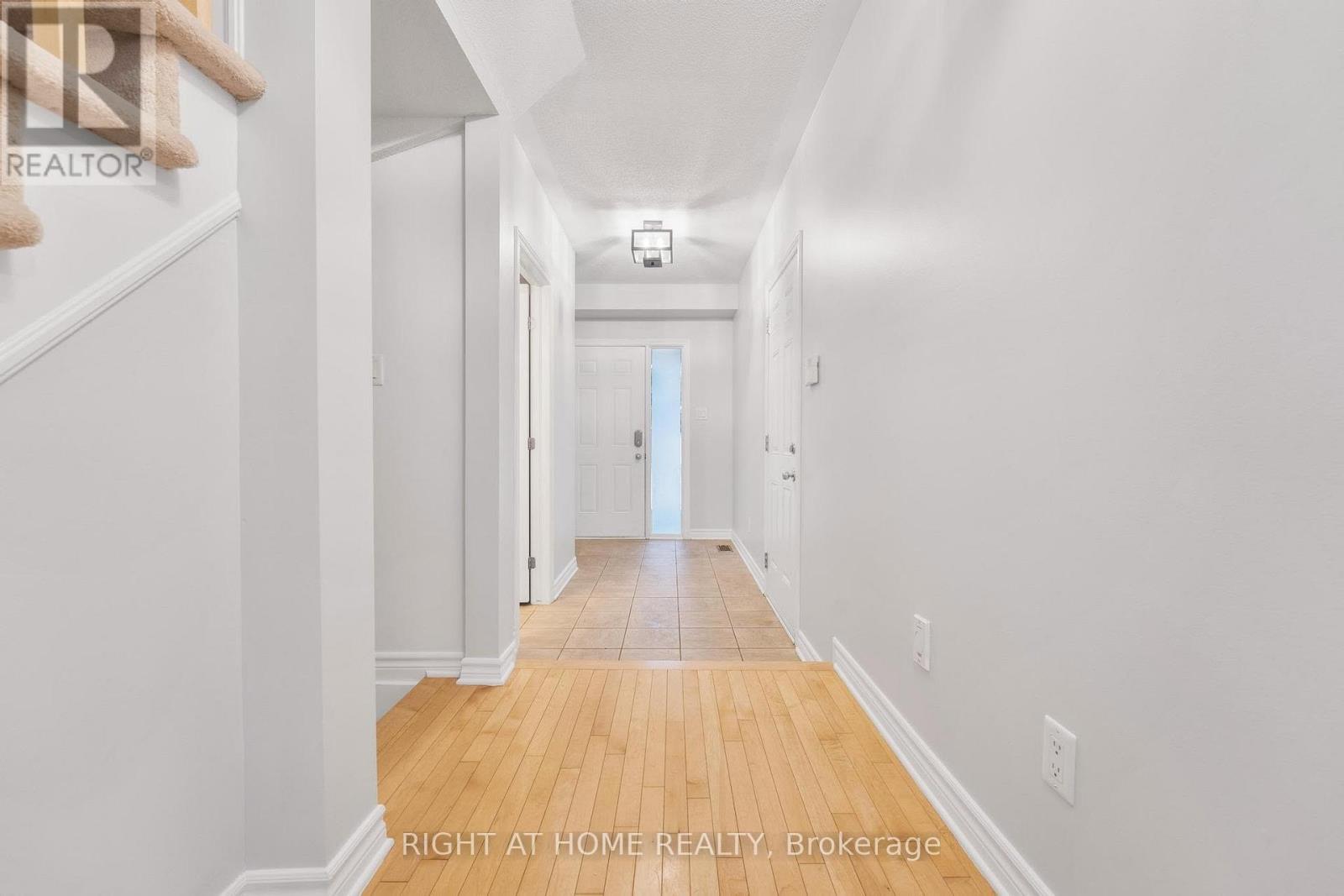 514 Cherokee Way, Ottawa, Ontario  K2S 0H5 - Photo 3 - X13783460