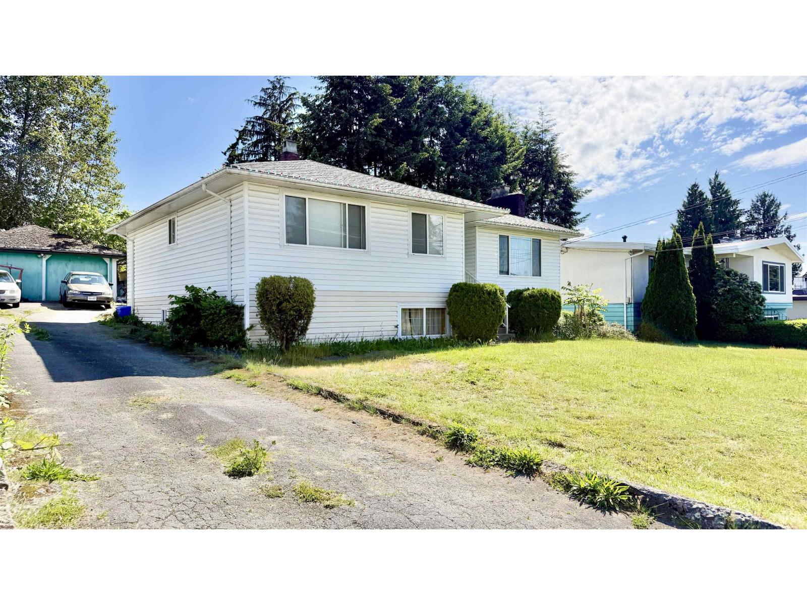 13688 113 AVENUE, surrey, British Columbia
