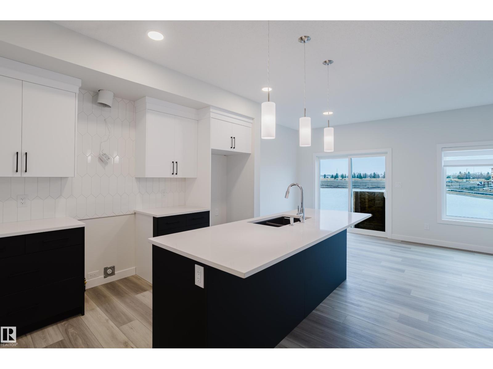 18647 19 Av NW, Edmonton, Alberta  T6M 3M9 - Photo 4 - E4508692