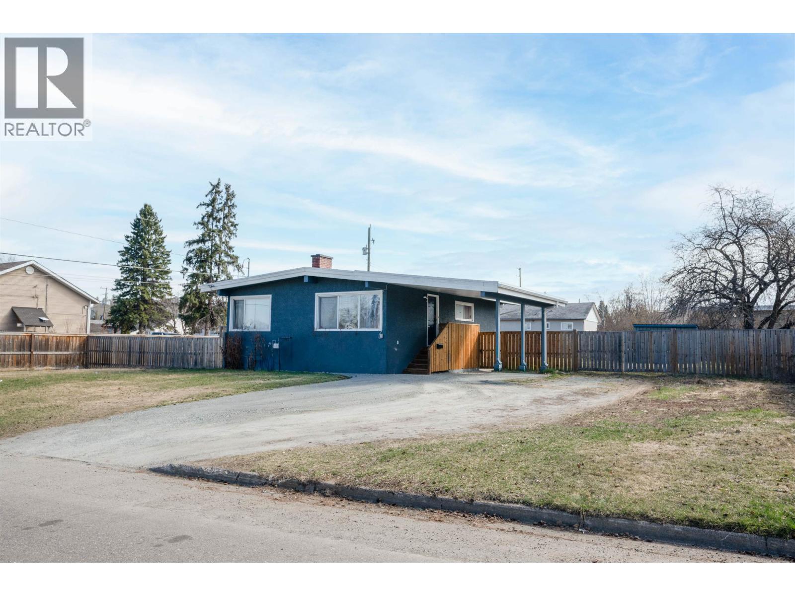 2144 Redwood Street, Prince George, British Columbia  V2L 2N6 - Photo 2 - R3165474