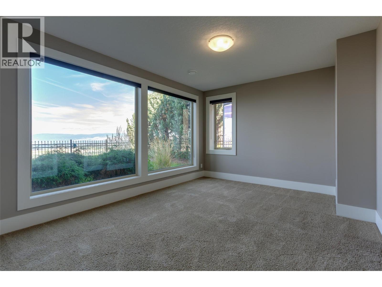 1002 Hewetson Avenue, Kelowna, British Columbia  V1W 5H8 - Photo 47 - 10399509
