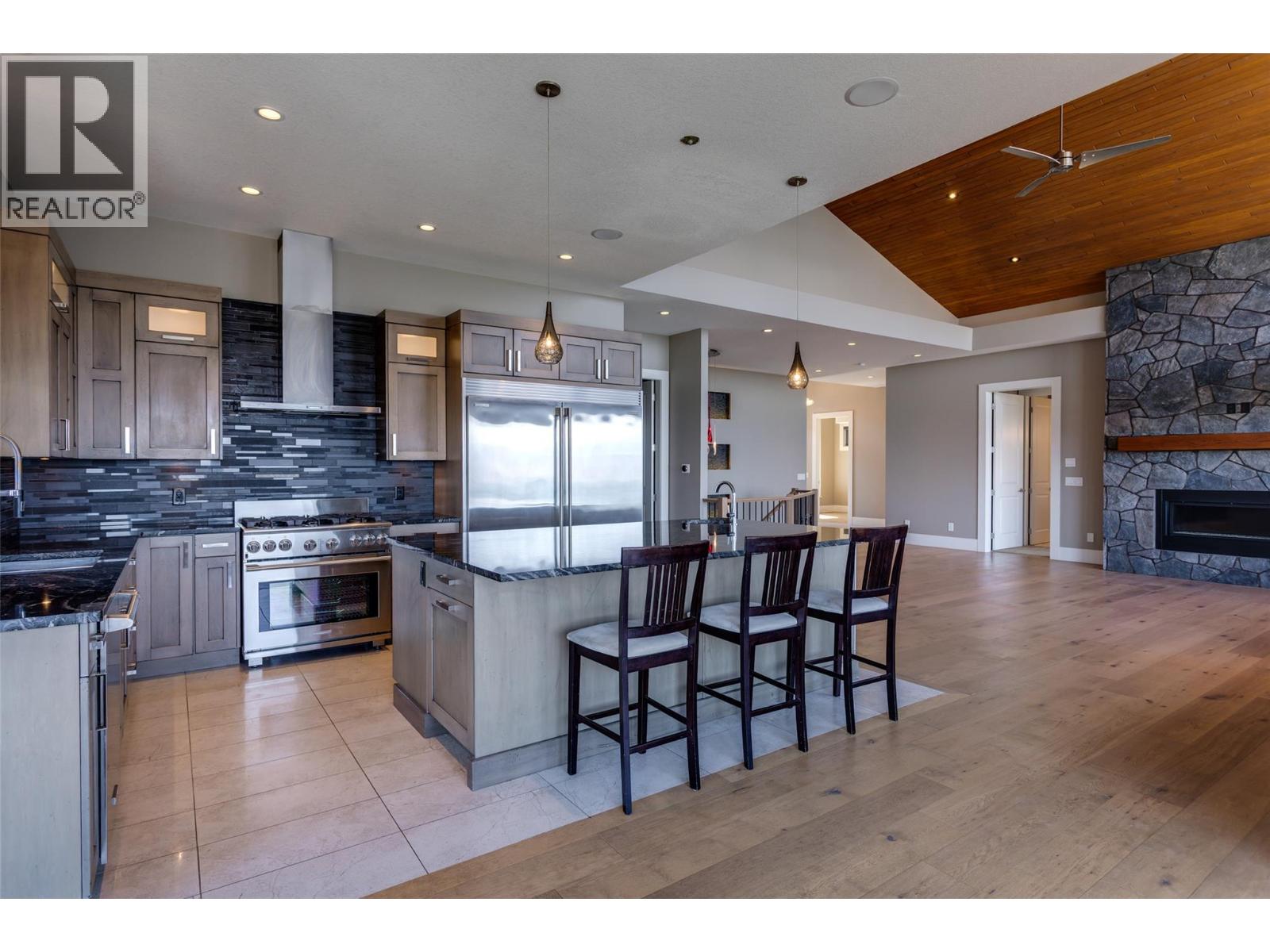 1002 Hewetson Avenue, Kelowna, British Columbia  V1W 5H8 - Photo 12 - 10399509