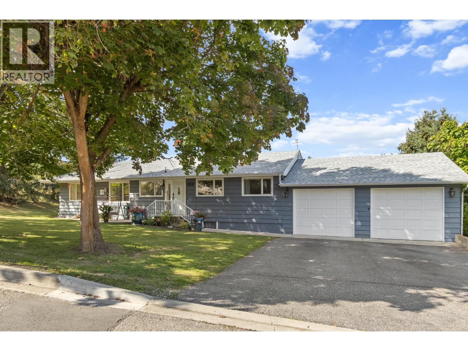 1281 15 Street SE, Salmon Arm, British Columbia  V1E 2G8 - Photo 1 - 10400124