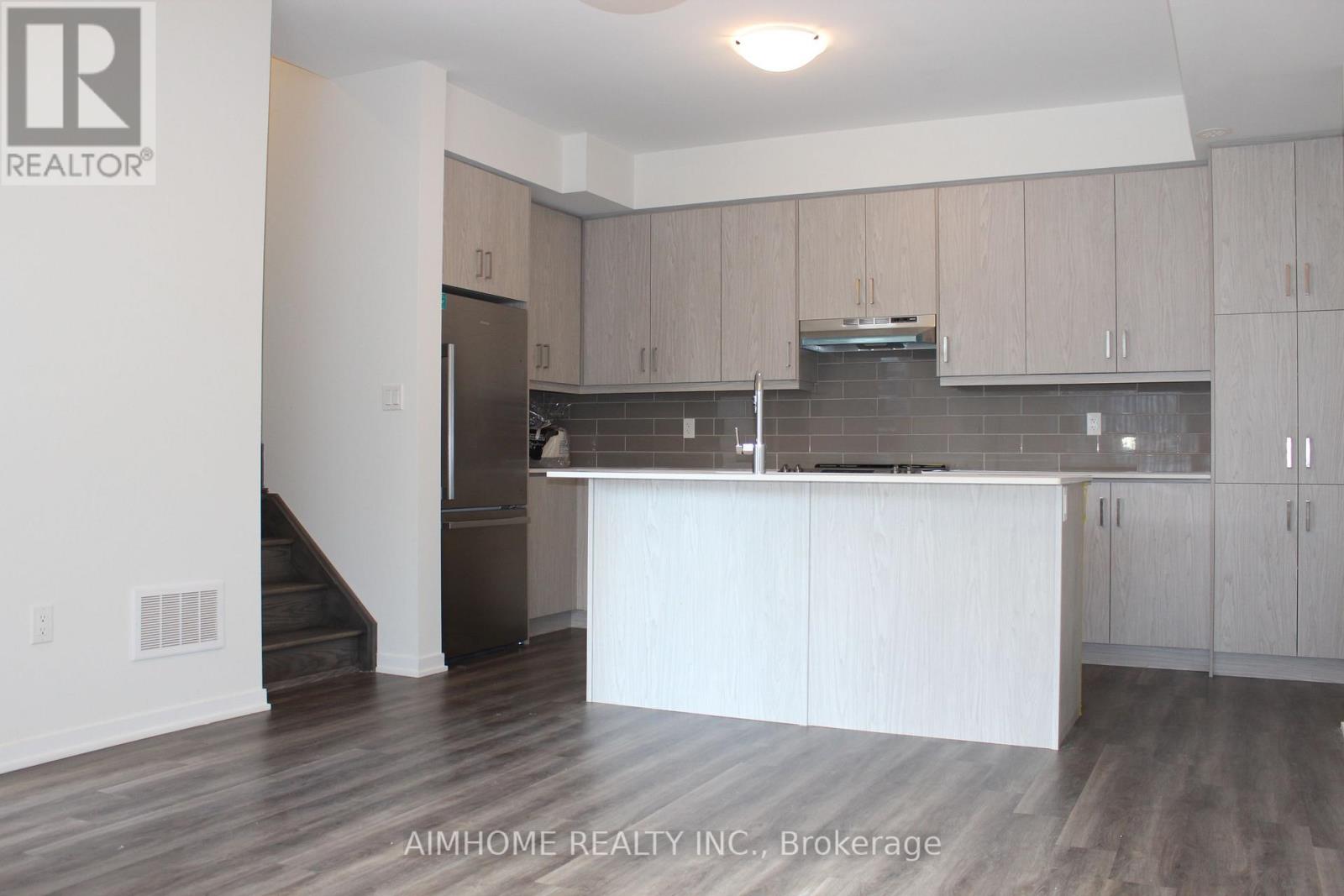 Th375 - 80 Honeycrisp Crescent, Vaughan, Ontario  L4K 0N7 - Photo 4 - N13783490