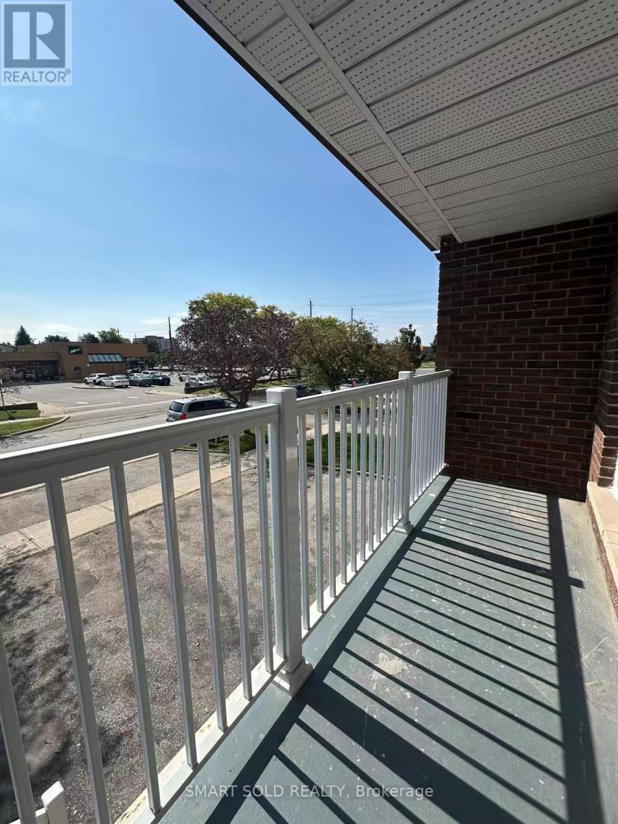 12 Glendinning Avenue, Toronto, Ontario  M1W 3G2 - Photo 8 - E13765512