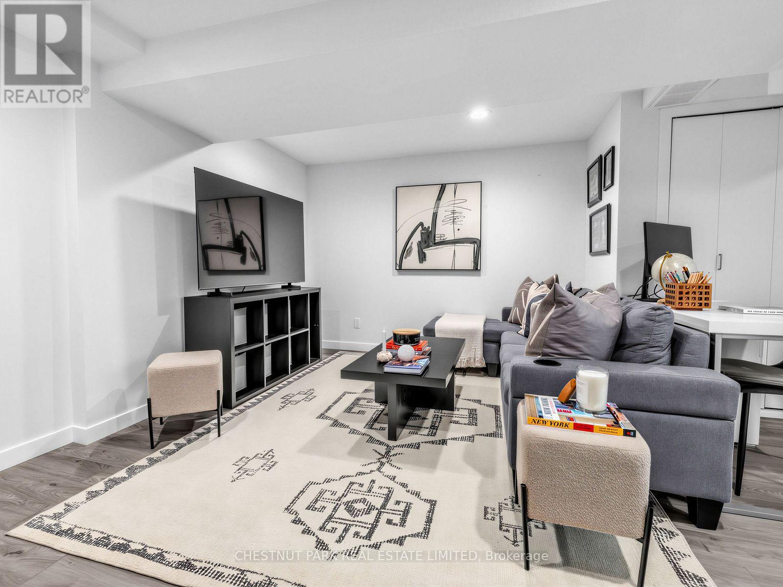 464 Montrose Avenue, Toronto, Ontario  M6G 3H1 - Photo 21 - C13783528