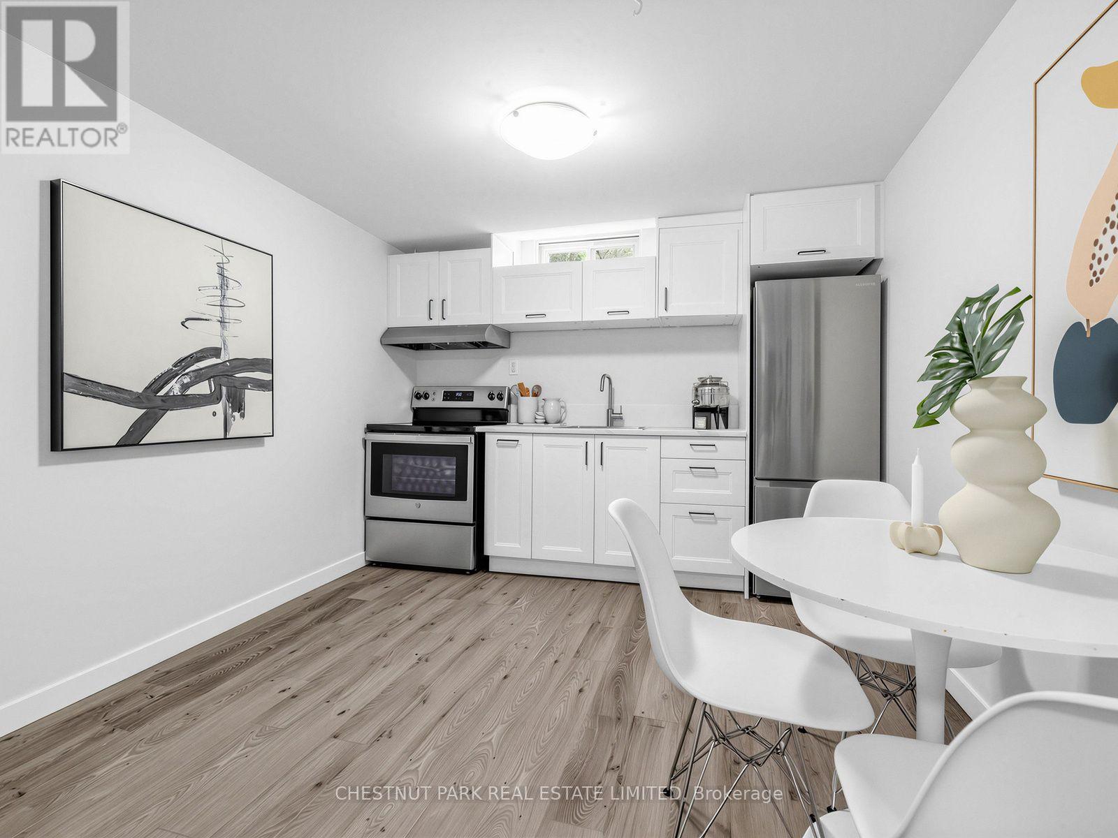 464 Montrose Avenue, Toronto, Ontario  M6G 3H1 - Photo 24 - C13783528
