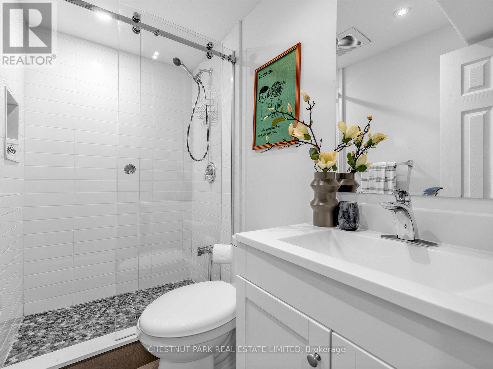 464 Montrose Avenue, Toronto, Ontario  M6G 3H1 - Photo 26 - C13783528