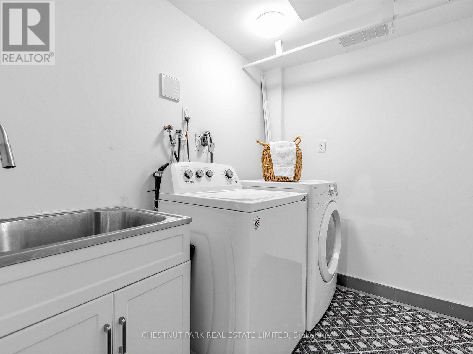 464 Montrose Avenue, Toronto, Ontario  M6G 3H1 - Photo 27 - C13783528