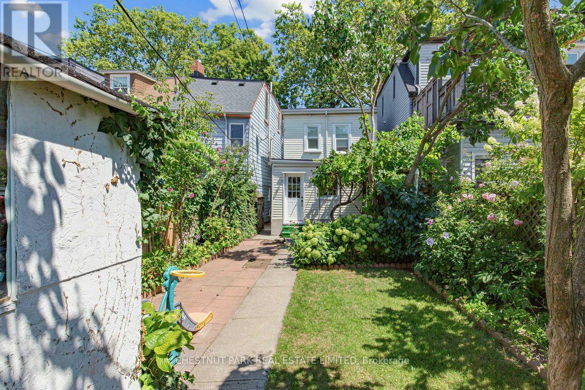 464 Montrose Avenue, Toronto, Ontario  M6G 3H1 - Photo 33 - C13783528