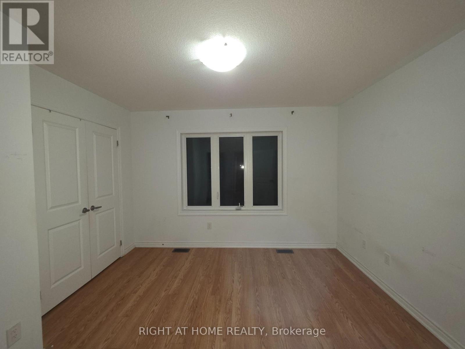 765 Eddystone Path, Oshawa, Ontario  L1H 0A7 - Photo 9 - E13783536