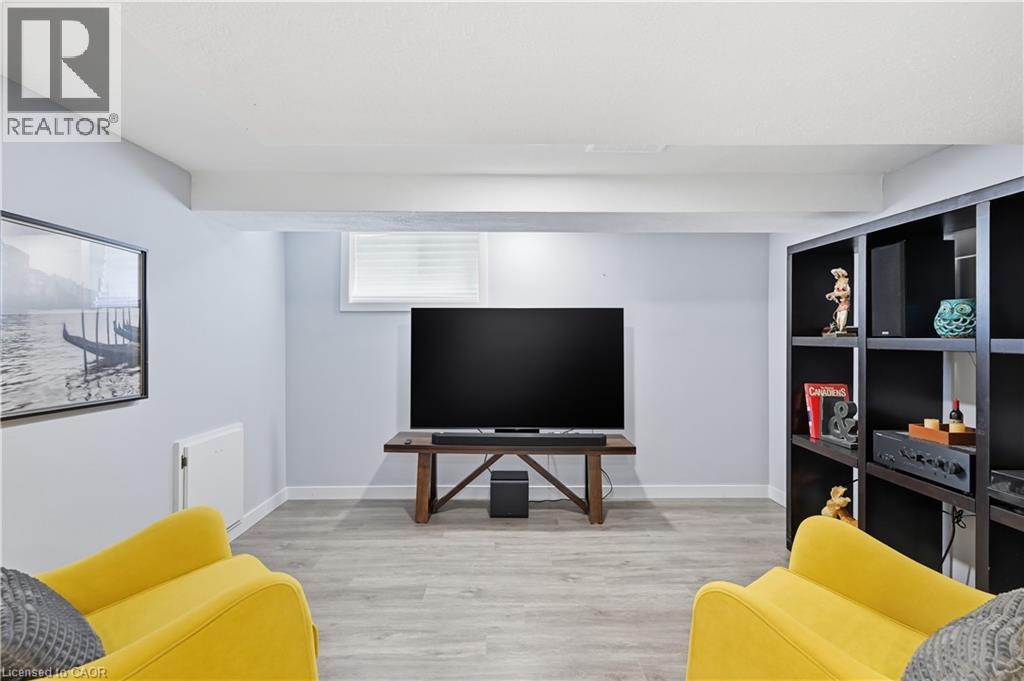 18 Ipswich Place, Hamilton, Ontario  L8K 3E7 - Photo 24 - 40852054