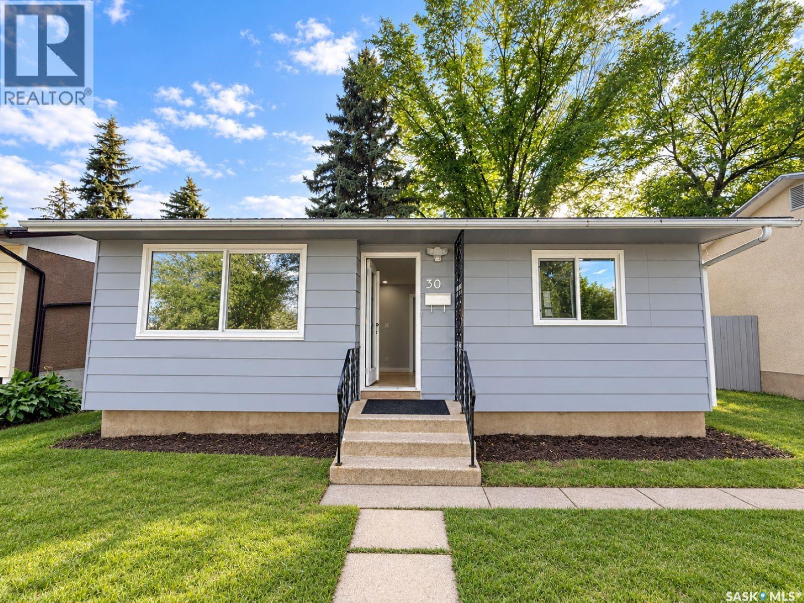 30 Confederation Crescent, Saskatoon, Saskatchewan  S7L 4V2 - Photo 1 - SK048481