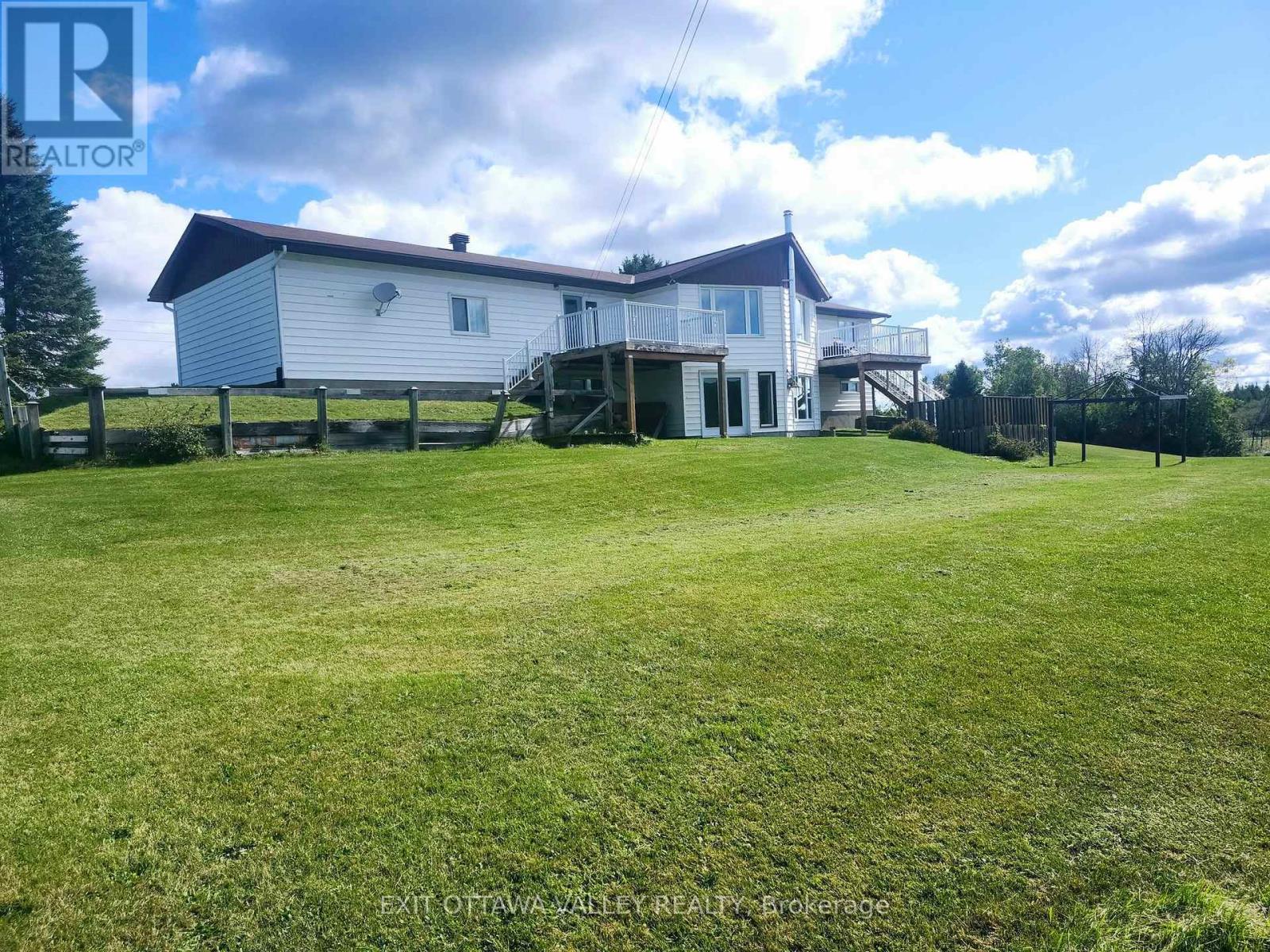 15267 17 Highway, Whitewater Region, Ontario  K0J 0A9 - Photo 11 - X13783548