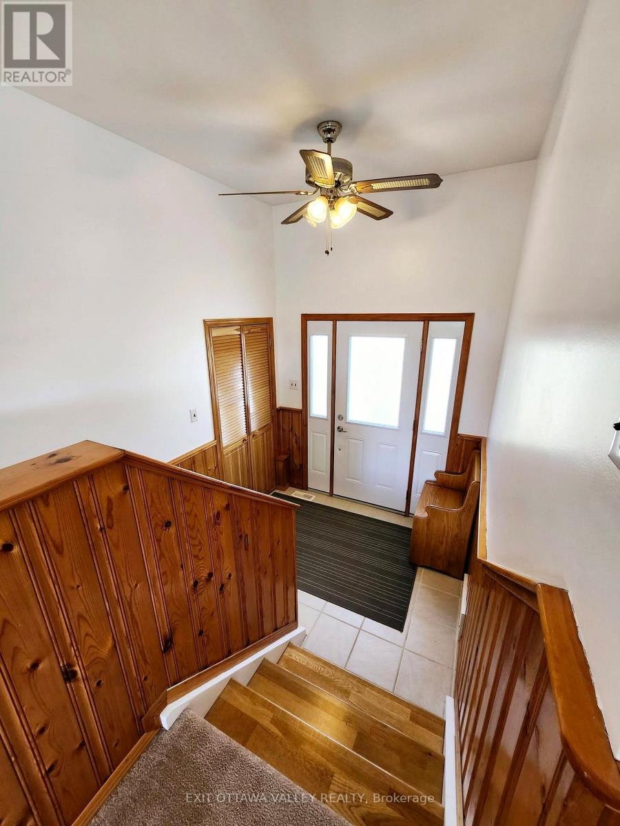 15267 17 Highway, Whitewater Region, Ontario  K0J 0A9 - Photo 12 - X13783548